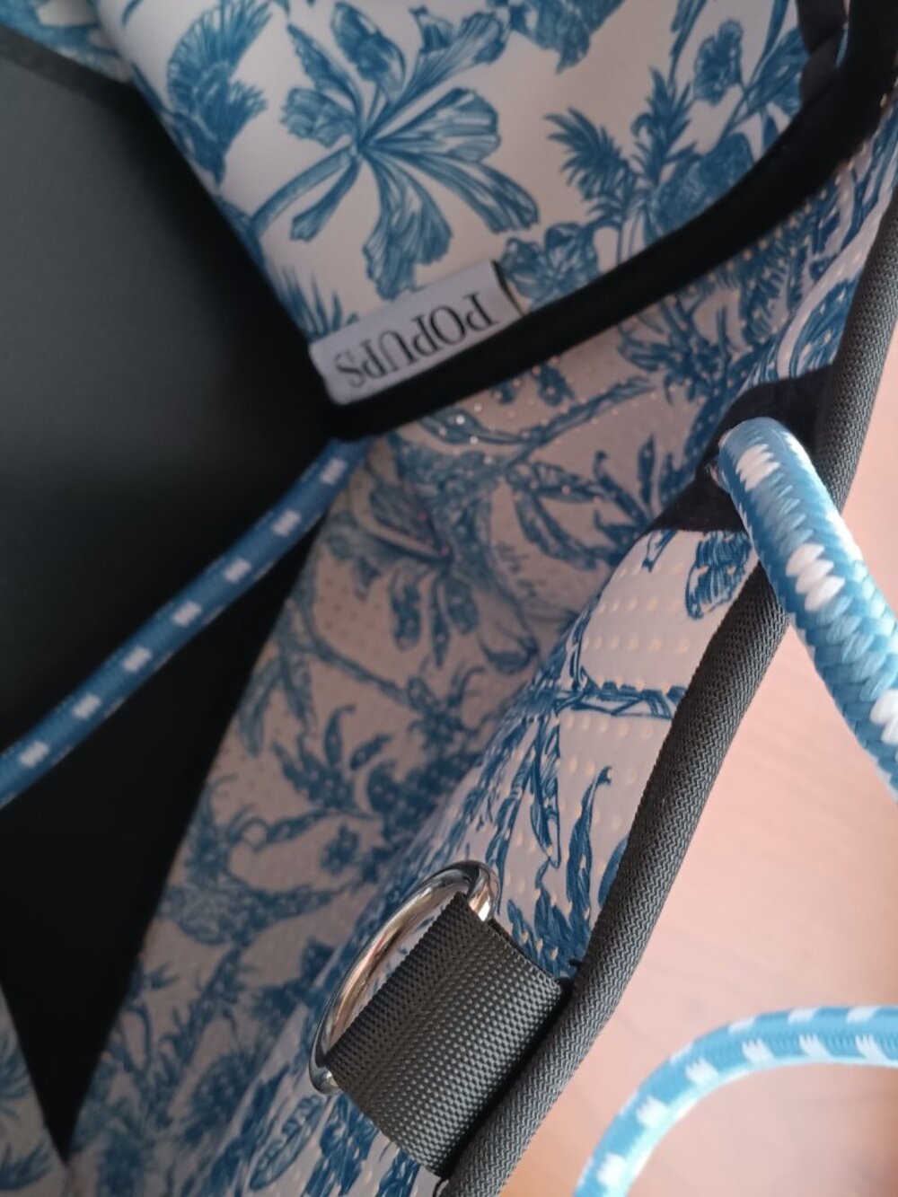 NWOT PopUps Toile Blue & White Everyday Tote - Picture 13 of 14